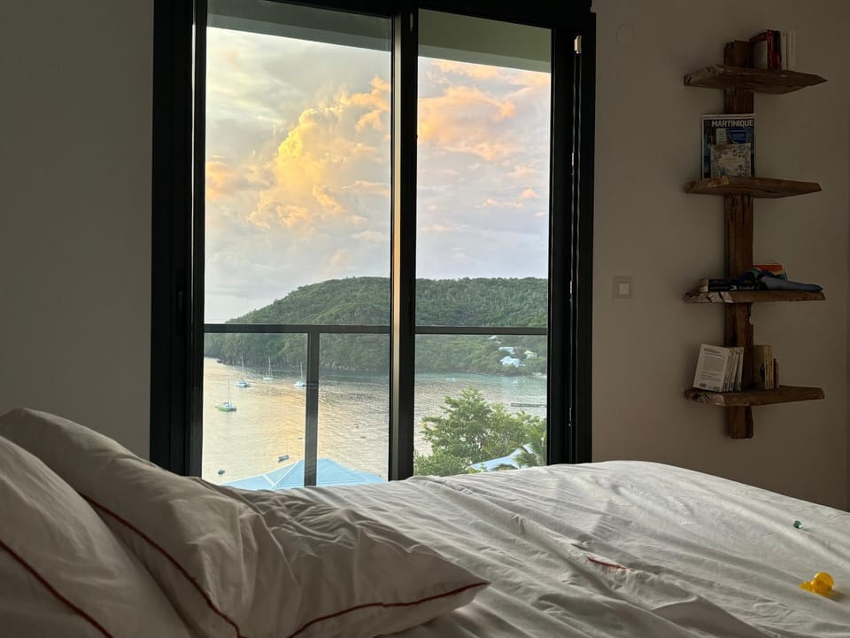 Bed, Bedroom, Sea view