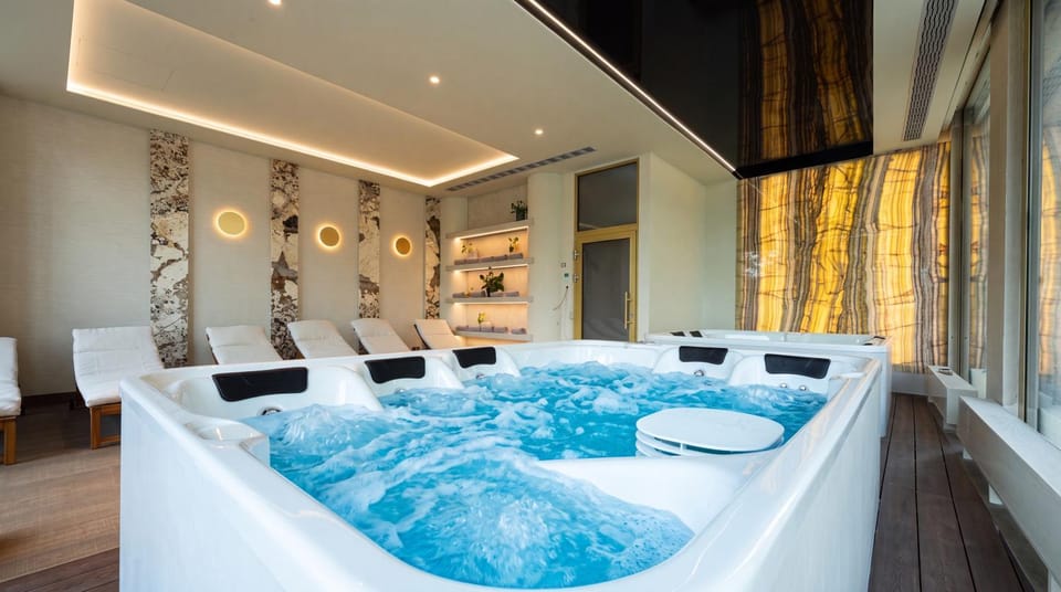 Hot Tub, Seating area, sunbed
