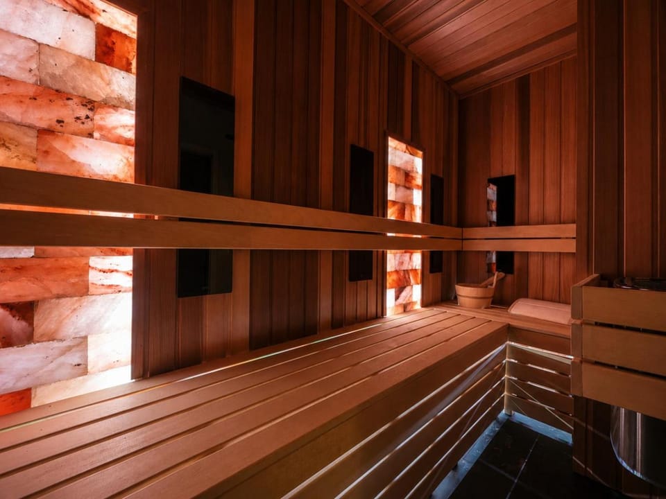 Sauna, Spa and wellness centre/facilities