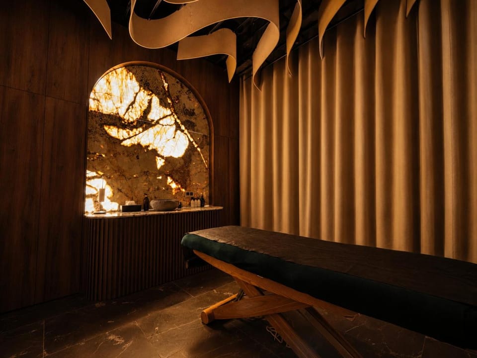Massage, Spa and wellness centre/facilities