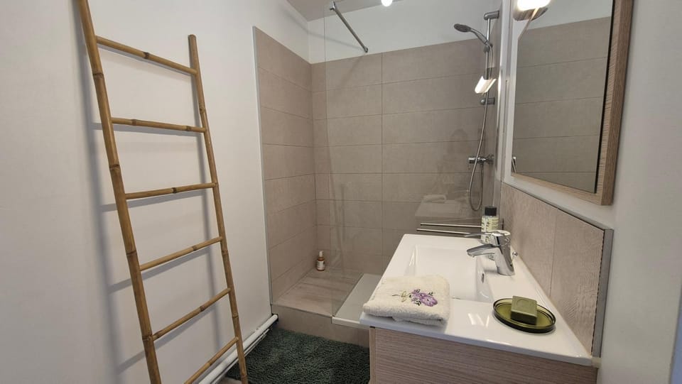 Appartement Clara Parking Gratuit Apartment in Rouen