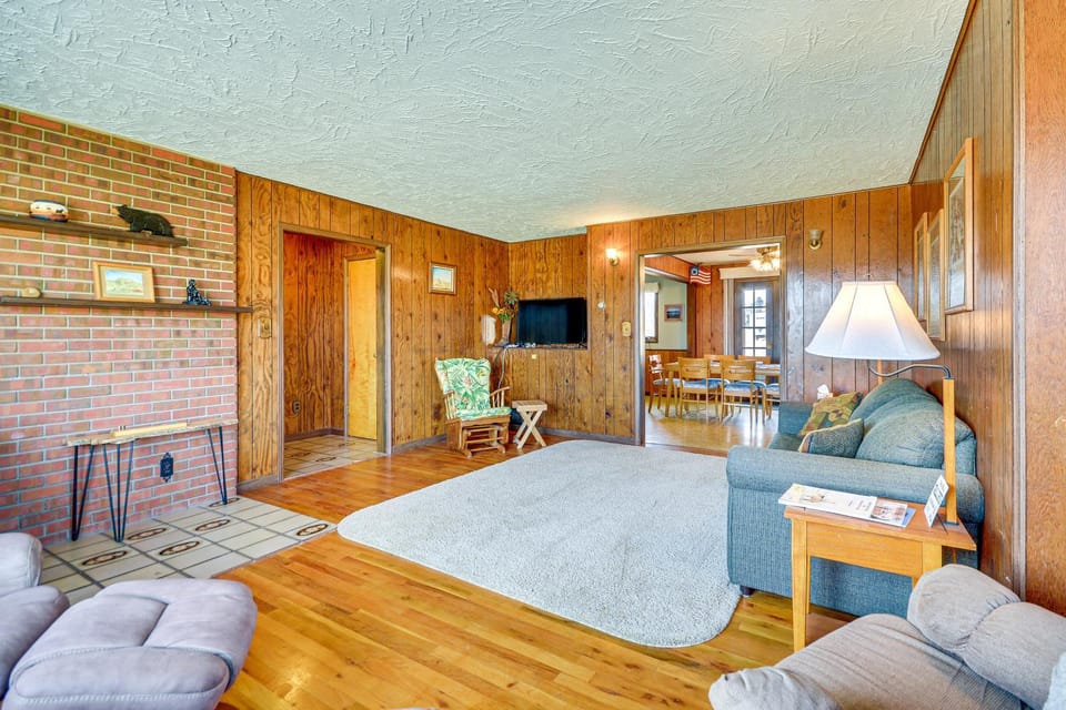 1 Mi to Hot Springs State Park Rustic Wyoming Gem House in Thermopolis