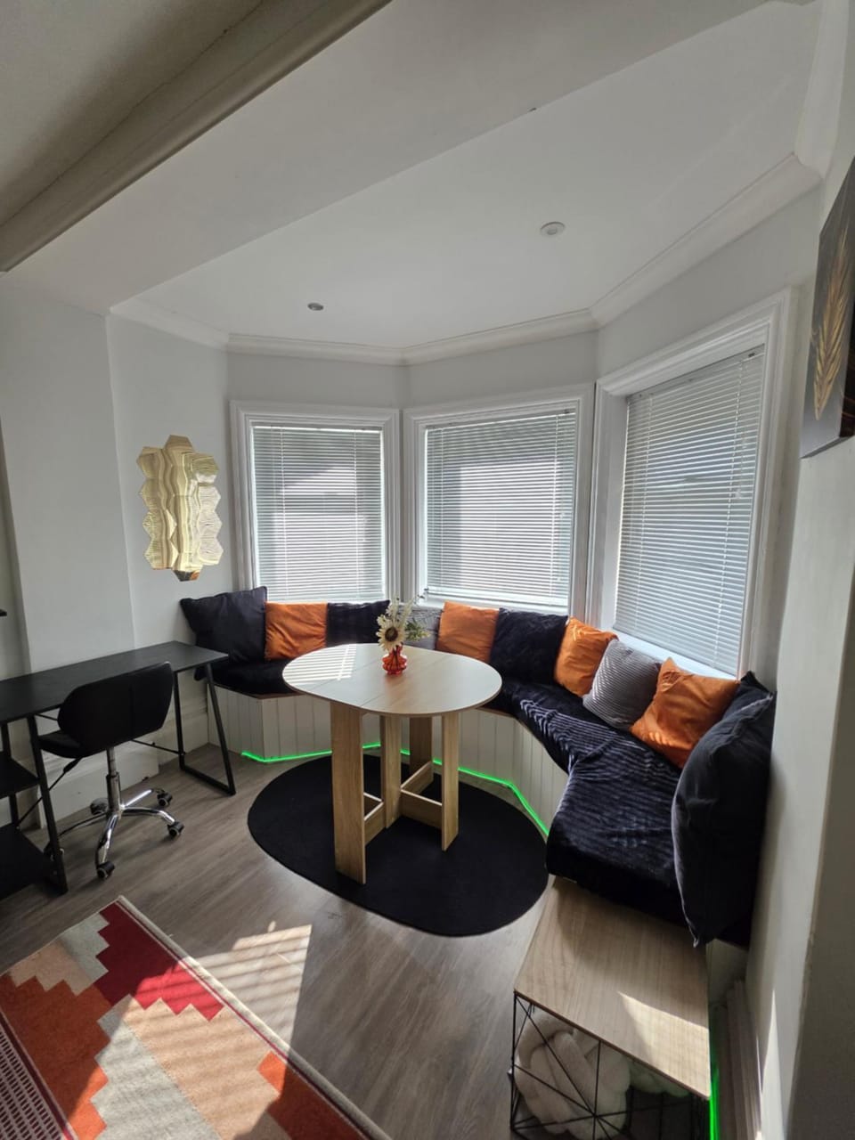 Living room, Seating area, Dining area