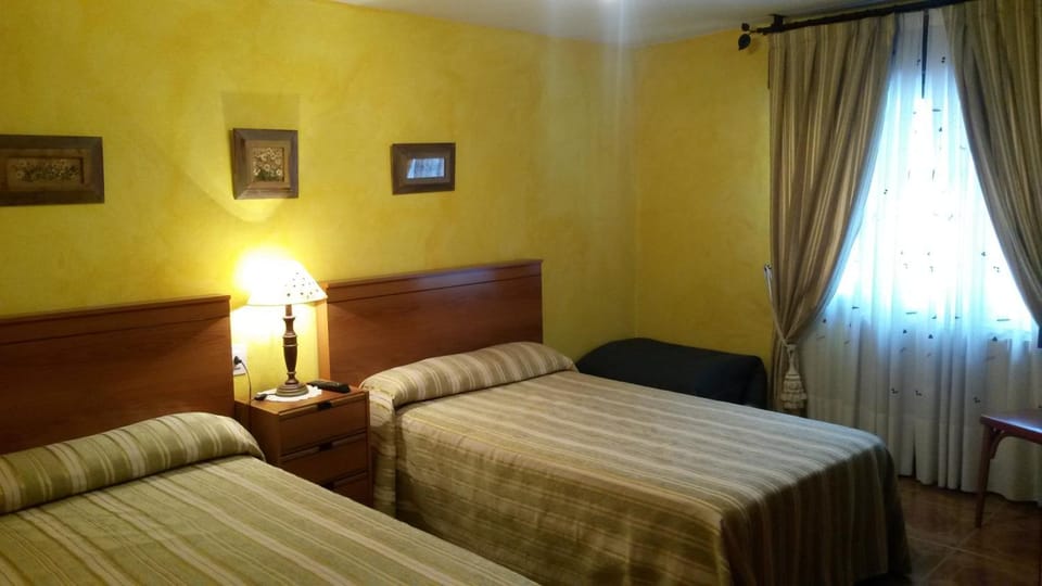 Hostal La Plaza Bed and Breakfast in Cantabria