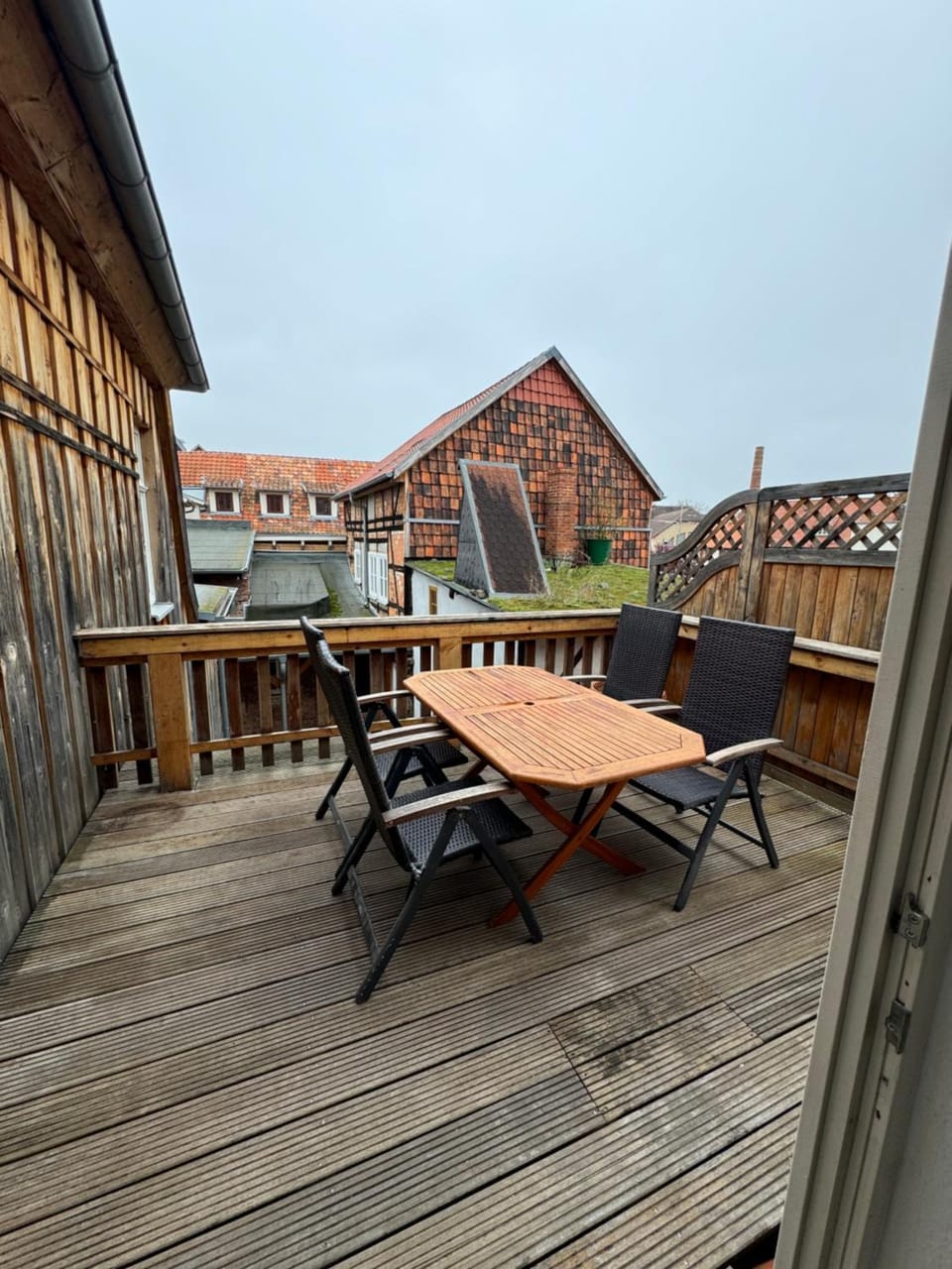 Patio, Day, Balcony/Terrace, Dining area