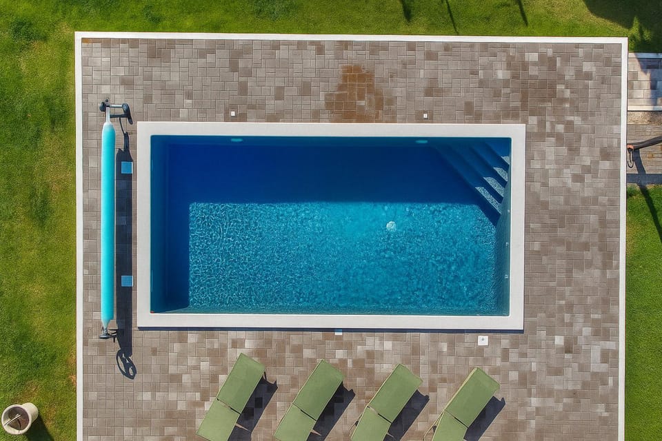 Day, Bird's eye view, Pool view, Swimming pool, sunbed