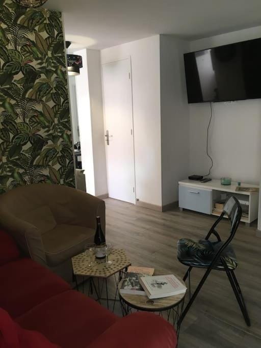 Communal lounge/ TV room, TV and multimedia, Seating area