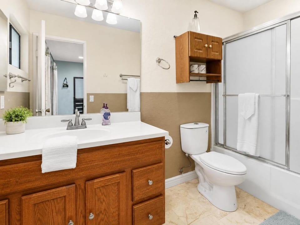 Lakeview Condo - Lakefront Complex, Lake Views, Heated Pool House in Big Bear