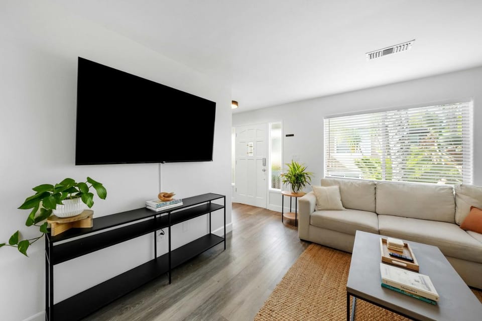 Leucadia's Beach House w Game Room House in Leucadia