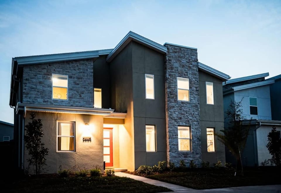 Luxury & fun 9BR near Disney Villa House in Kissimmee