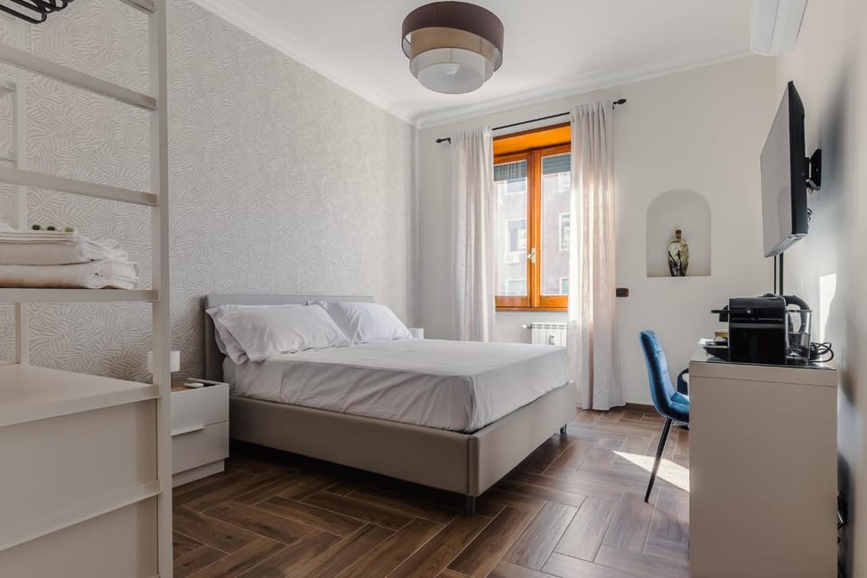 Bed, TV and multimedia, Coffee/tea facilities, Photo of the whole room, Bedroom
