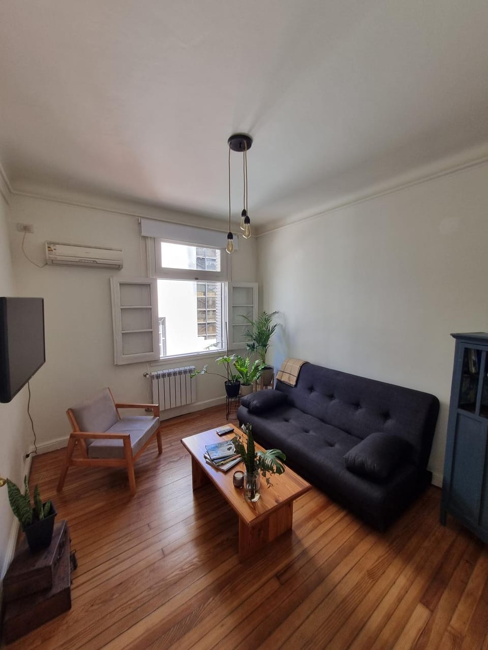 Living room, Seating area, internet, air conditioner
