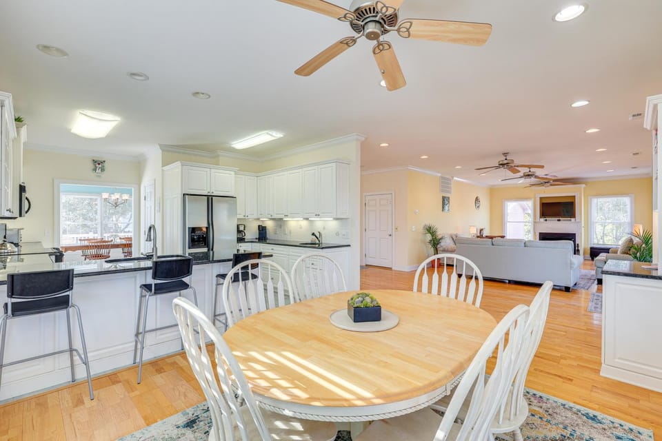 Waterfront Oak Island Home w/ Dock House in Oak Island