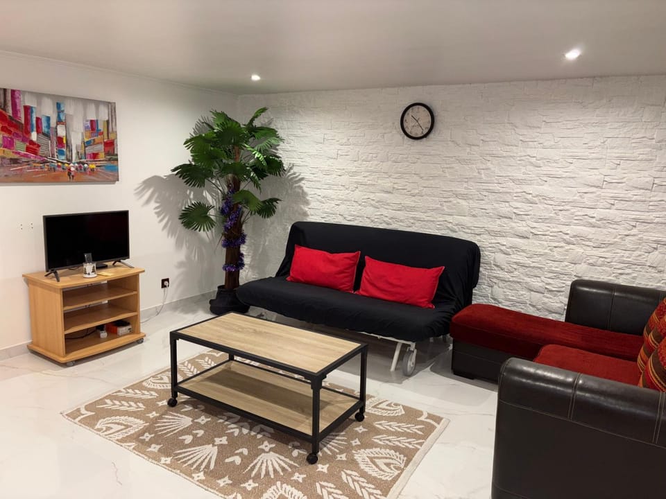 80m2 confortable et spacieux Apartment in Bailly-Romainvilliers
