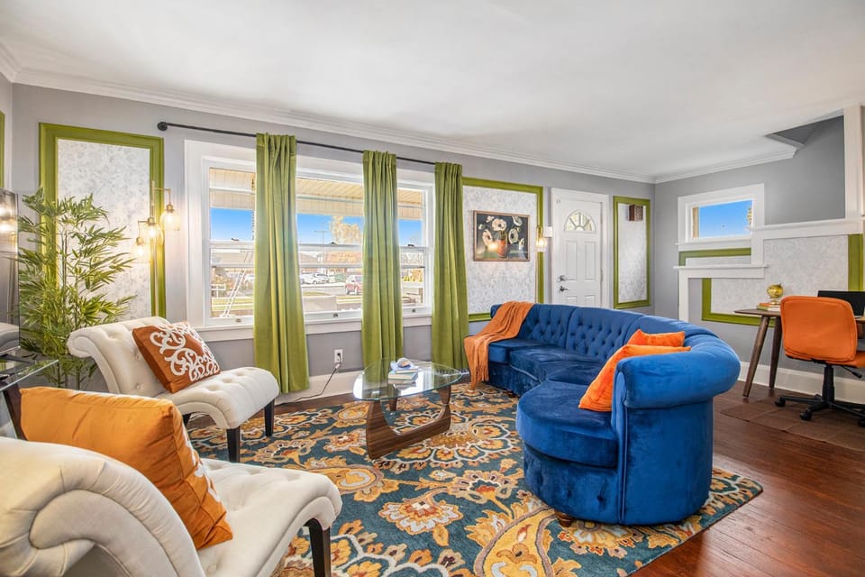 GAME DAY Haven- Sleeps 10, Near Notre Dame & DT! House in South Bend