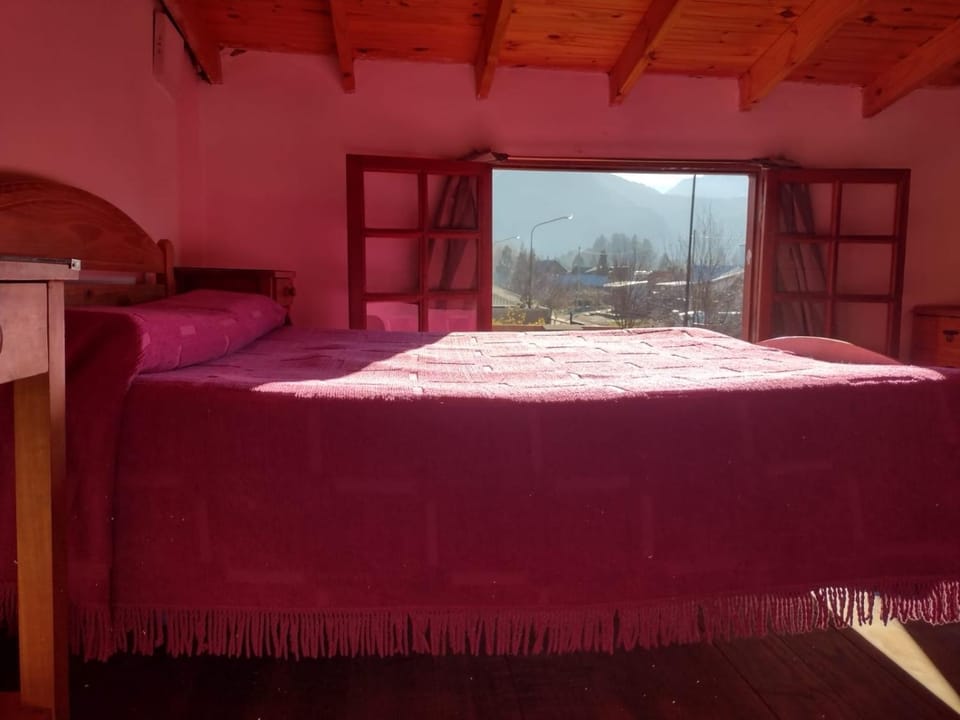 Bed, Bedroom, Garden view