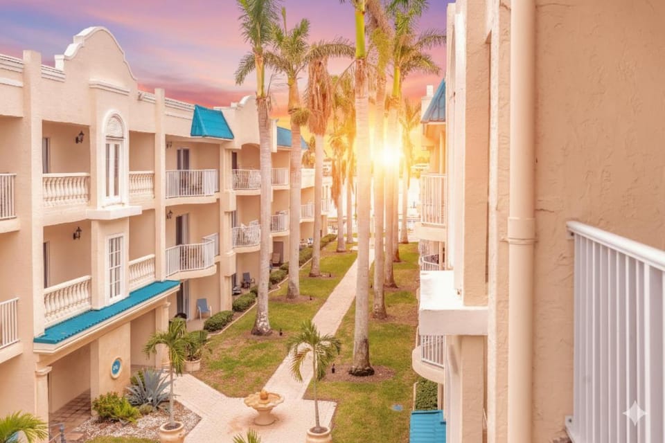New Listing! Bayside Unit, Balcony, Private Beach! Apartment in Siesta Beach