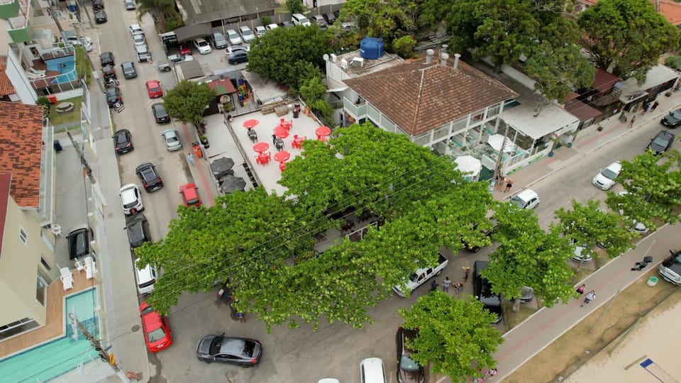 Suítes Praia Containers Inn in Florianopolis