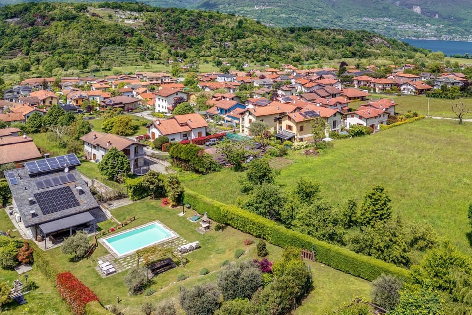 Bird's eye view, View (from property/room), City view, Inner courtyard view