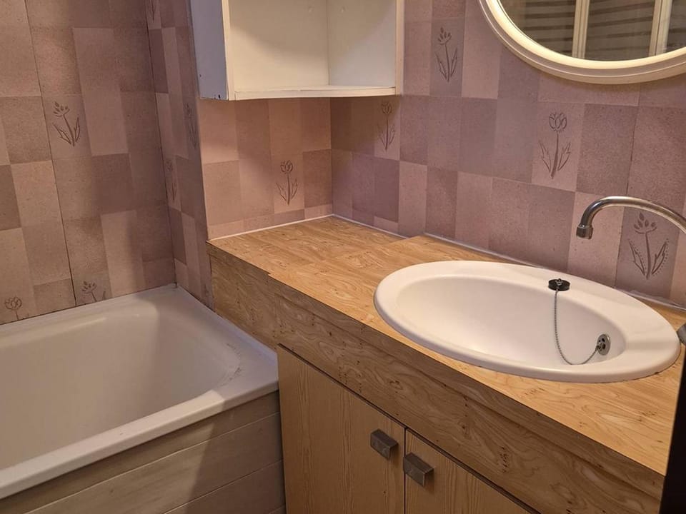Appartement 4-6 personnes avec parking à Cauterets - FR-1-234-330 Apartment in Cauterets