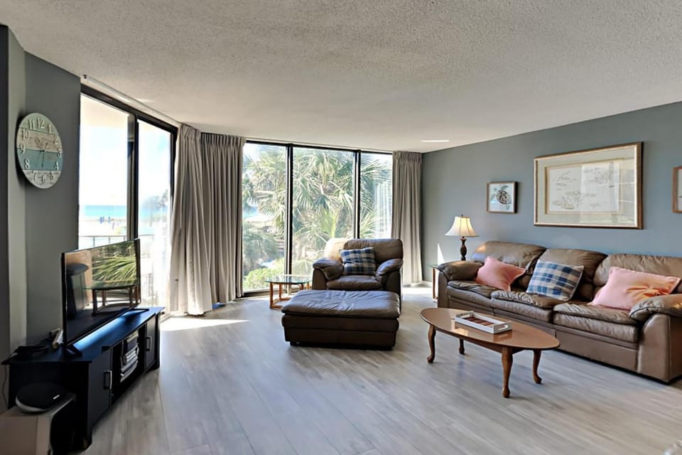 TV and multimedia, Balcony/Terrace, Living room, Seating area, Sea view, furniture