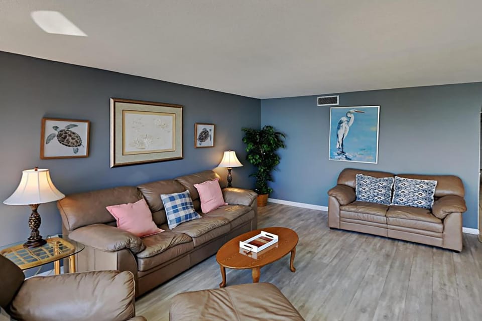 Living room, Seating area, furniture