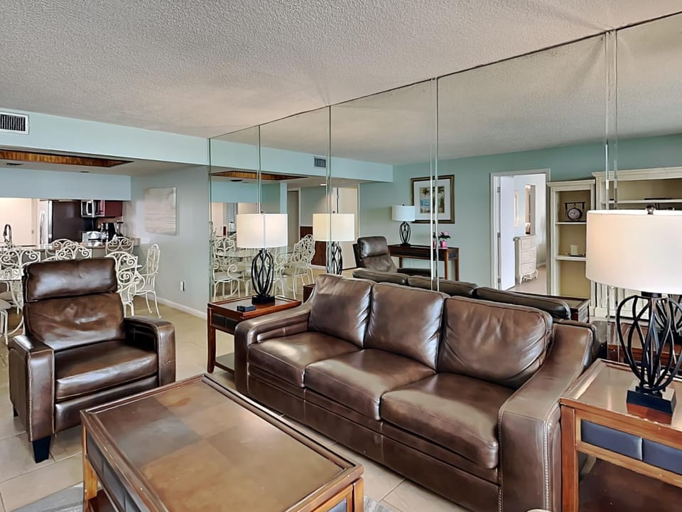 Kitchen or kitchenette, Living room, Seating area, Dining area, furniture, air conditioner