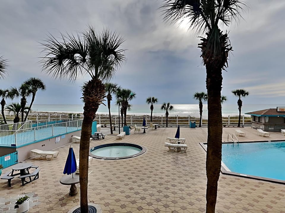 Hot Tub, Beach, Sea view, Swimming pool