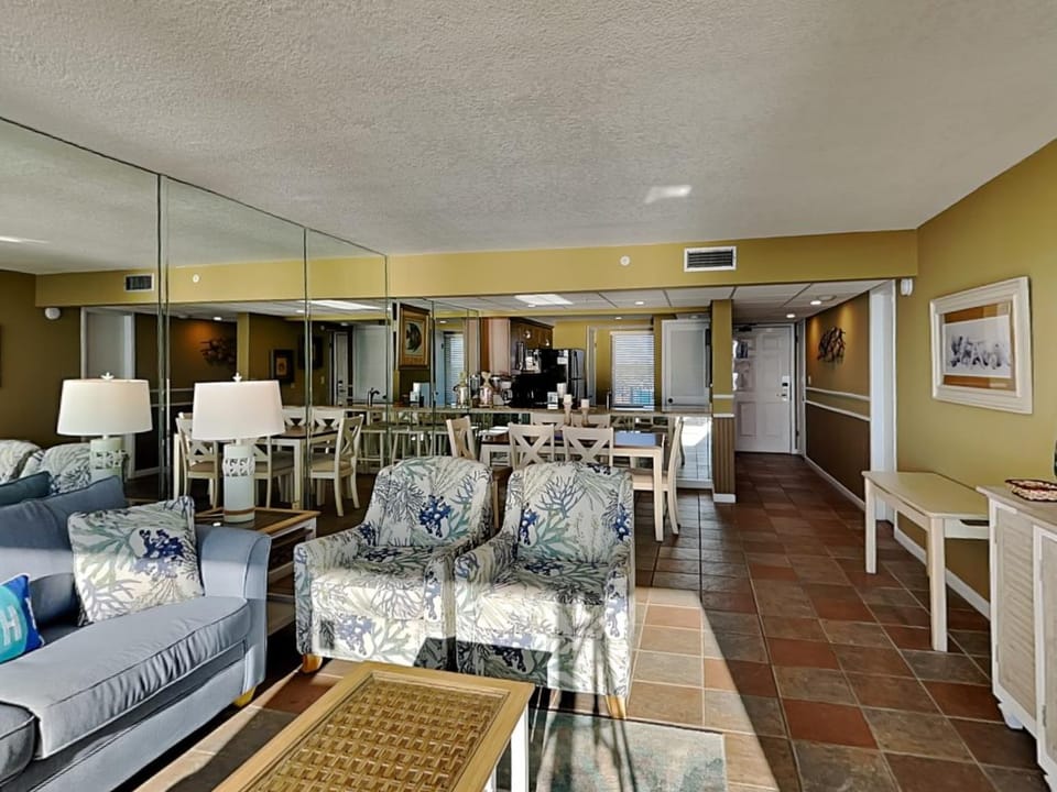 Kitchen or kitchenette, Living room, Seating area, Dining area, furniture, air conditioner