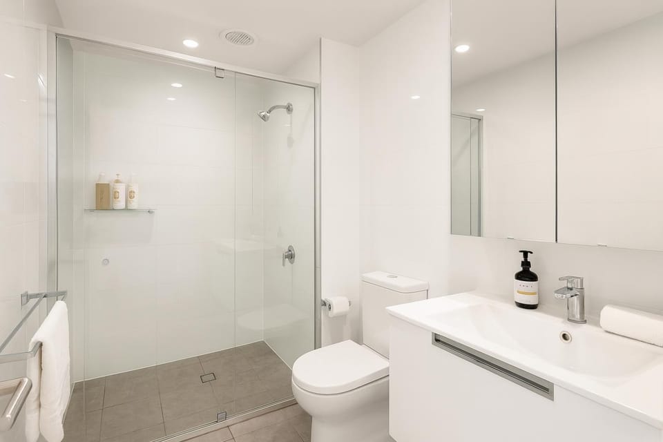 Shower, Toilet, Bathroom
