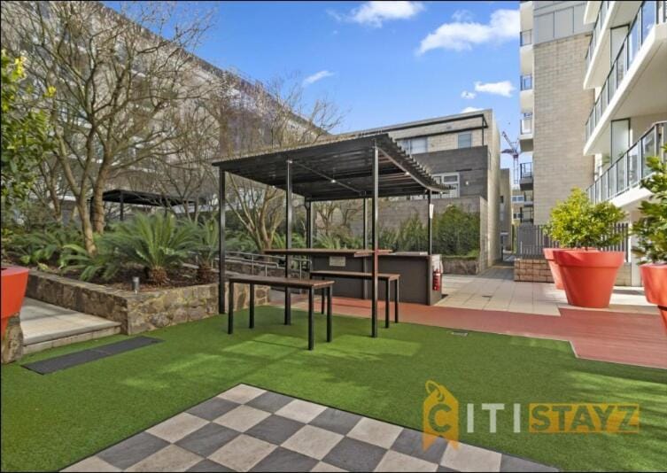 Pretty Penthouse - Close to ANU Apartment in Canberra