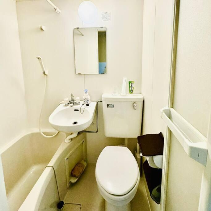 コンパクトダブルルーム難波まで3分林林的民宿b01 Apartment in Osaka