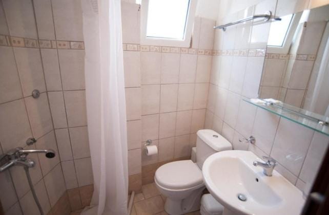 Day, Bathroom