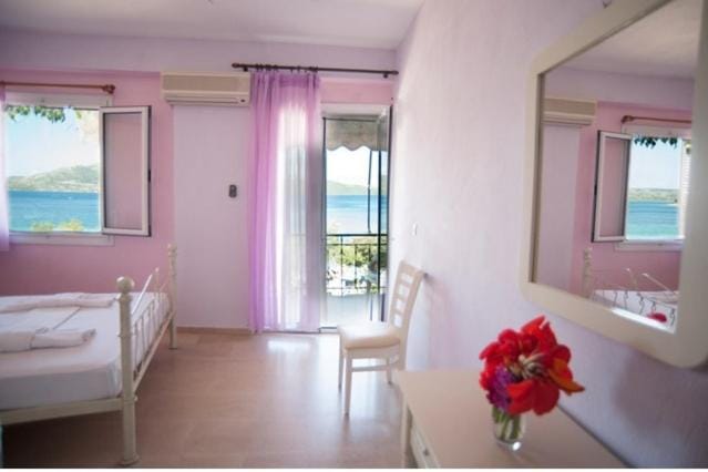 Day, Photo of the whole room, Sea view