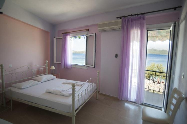 Day, Photo of the whole room, Sea view