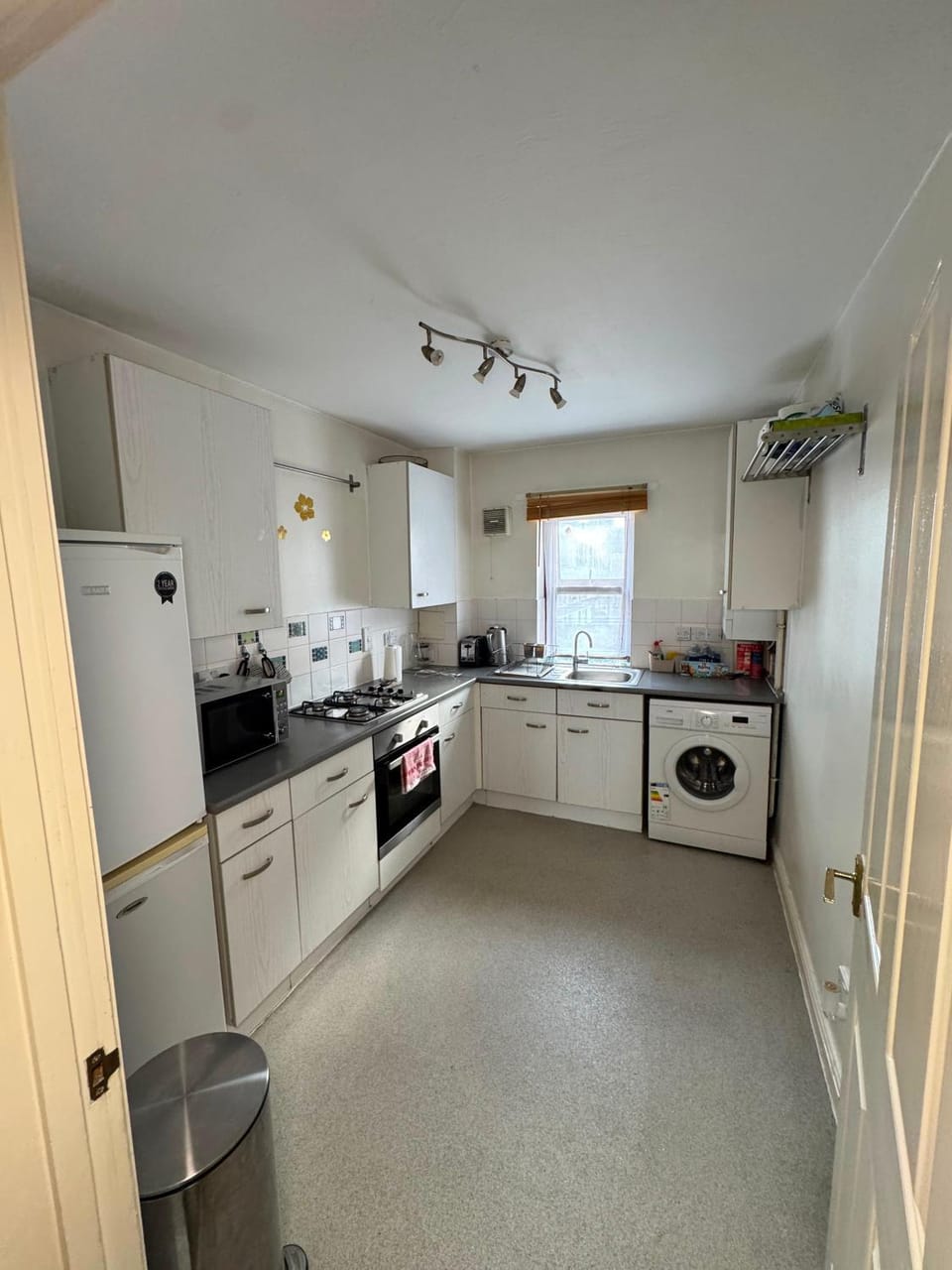 Kitchen or kitchenette, dishwasher, minibar, oven, pet friendly, stove, toaster, washing machine, dryer