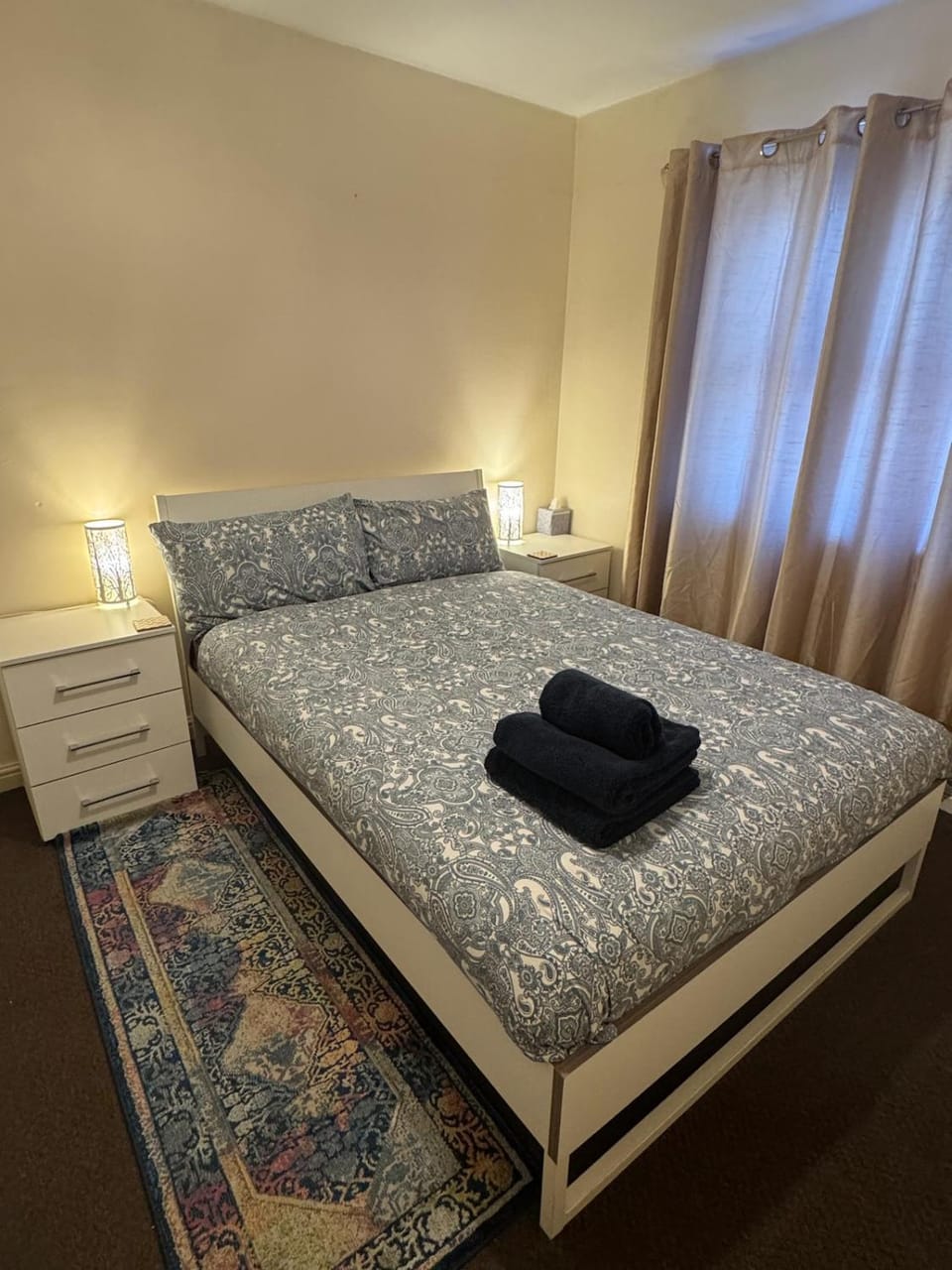 Bed, Photo of the whole room, Bedroom, towels