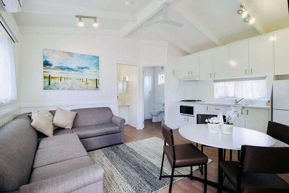 Kanasta Caravan Park Campground/ 
RV Resort in Melbourne