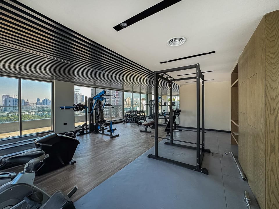 Modern Studio with Pool, Gym and BBQ area Apartment in Dubai