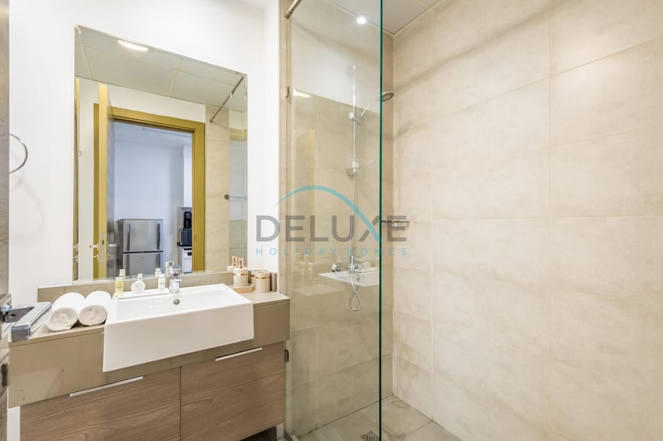 Shower, Bathroom, towels