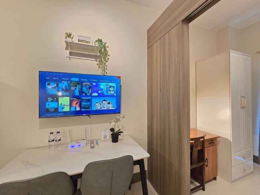 1BR Condotel with Balcony at FAME Residences #FM56 Apartment in Mandaluyong