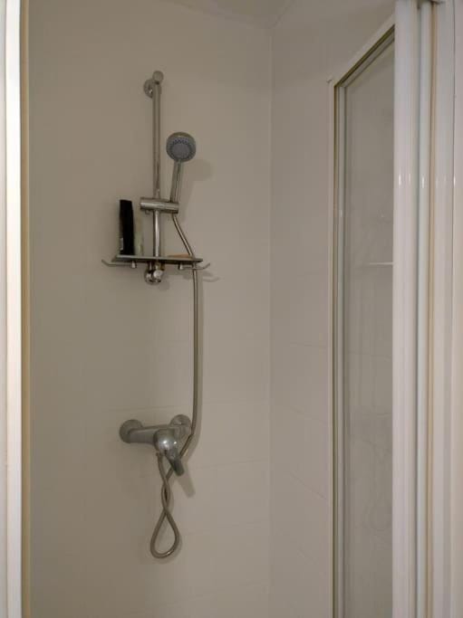 Beau studio dans une rue calme Apartment in Paris