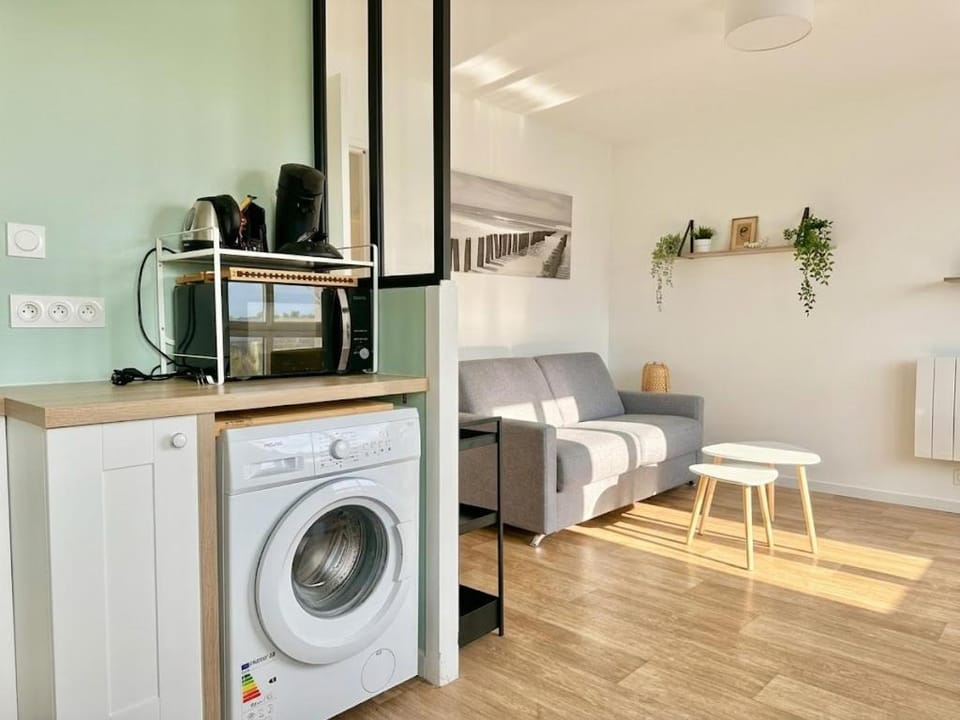Kitchen or kitchenette, Seating area