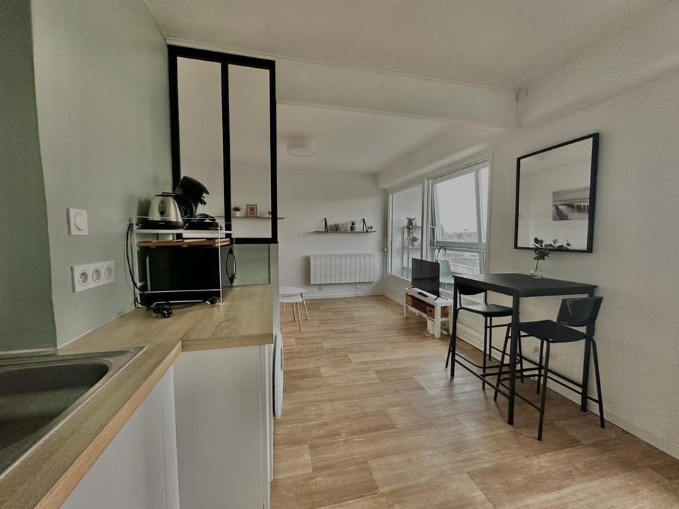 Living room, kitchen