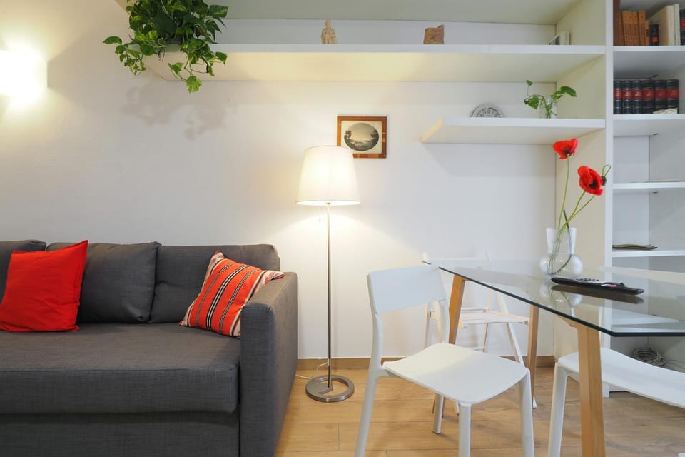 Seating area, Dining area