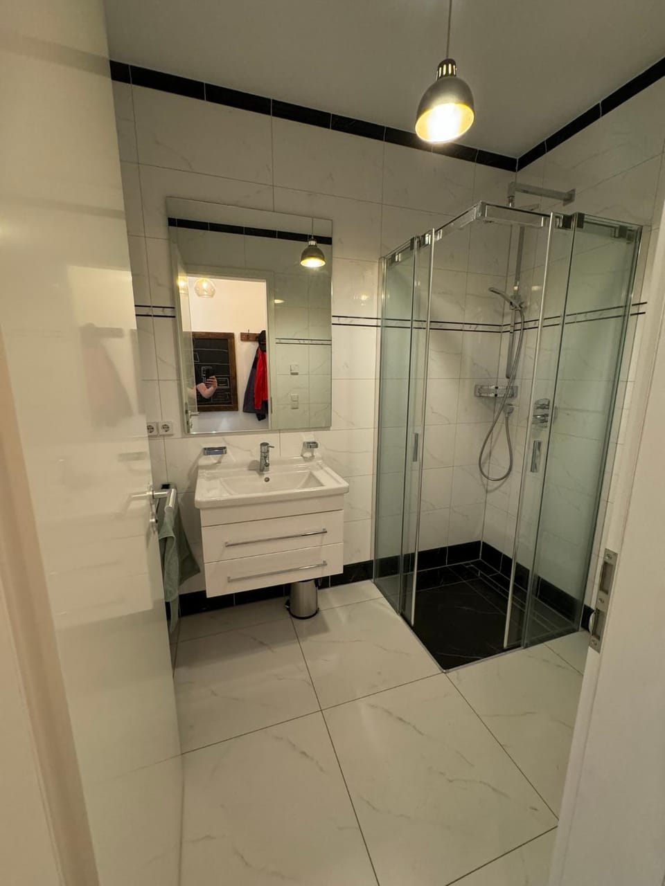 Shower, Bathroom, towels