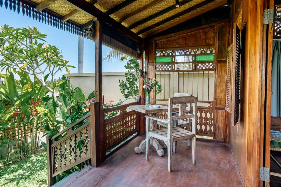 View (from property/room), Balcony/Terrace, Dining area