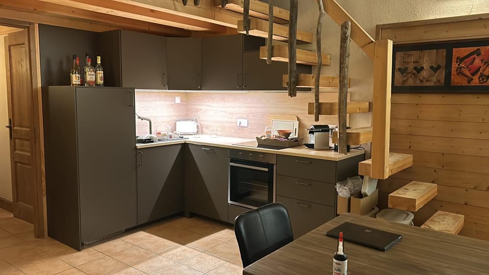 Kitchen or kitchenette, oven, stove, toaster