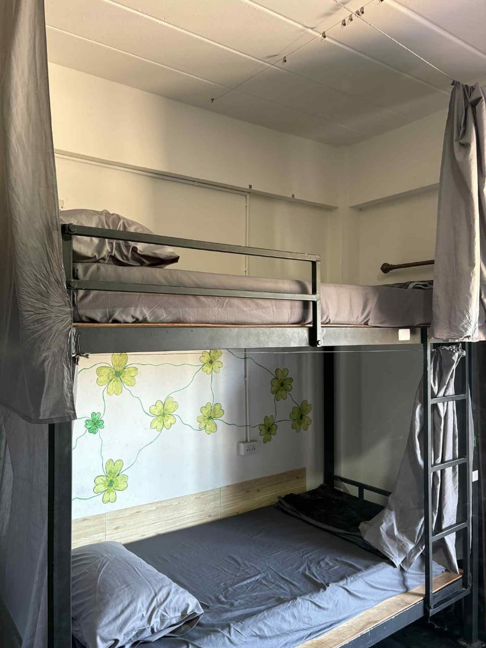 Photo of the whole room, Bedroom, bunk bed