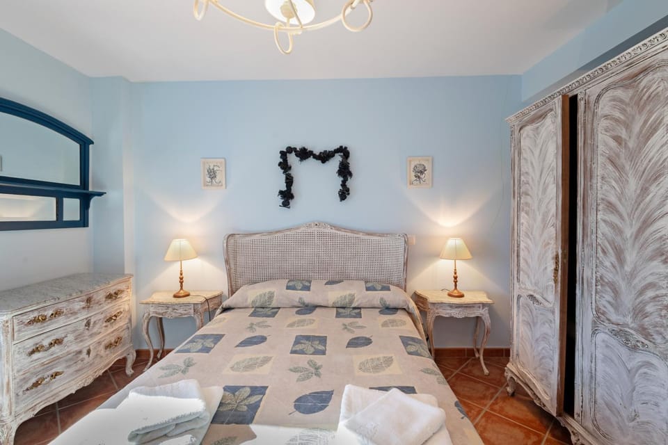 Living room, Bedroom